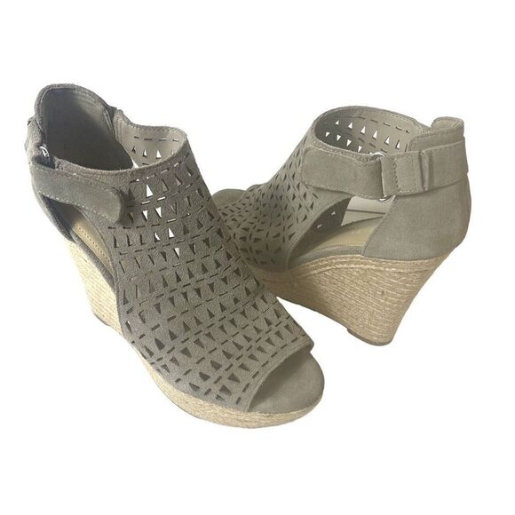Marc Fisher Taupe Suede Ultra High Heels Wedge Cut Out Wrap Women's 9 M Peep Toe - Picture 1 of 10